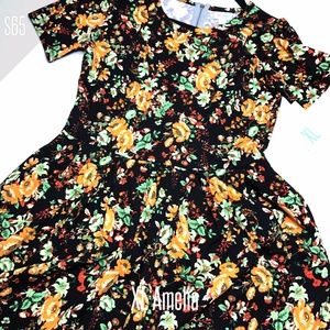 FLORAL!!! LuLaRoe Amelia Dress
